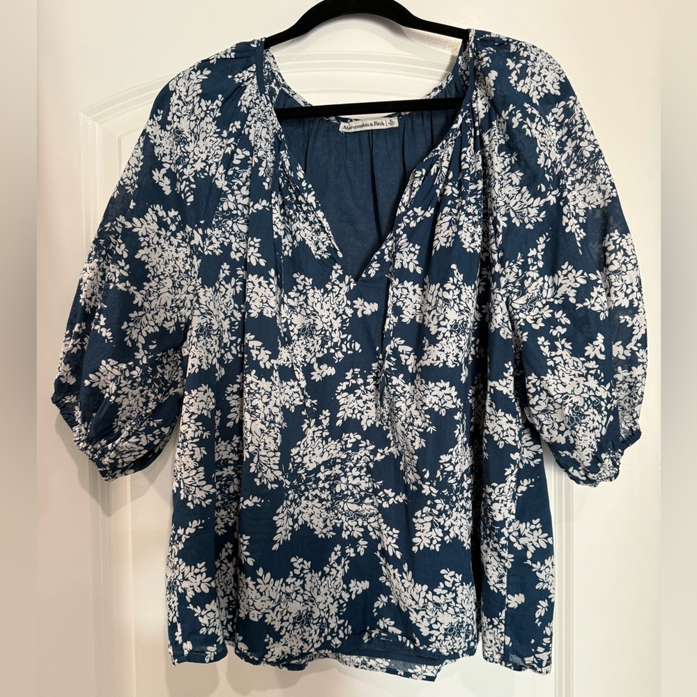 Abercrombie & Fitch Navy Floral Blouse